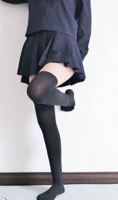 吴亚馨被迷视频8分27秒_1080P免费观看韩国